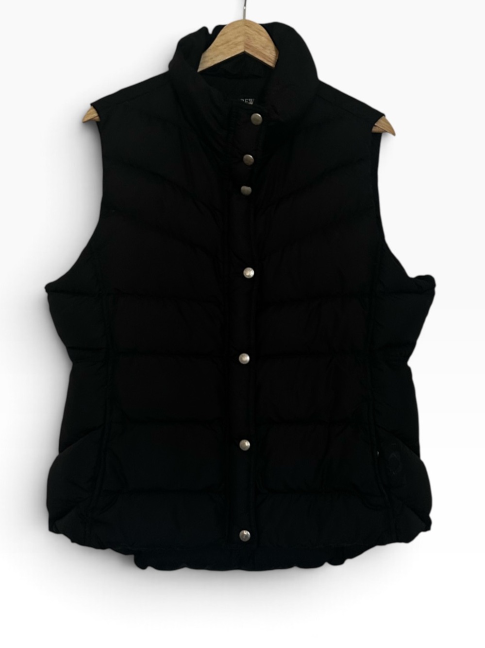 J.Crew Women's Classic Down Puffer Vest Black Size XL Full Zip 


Stay warm and